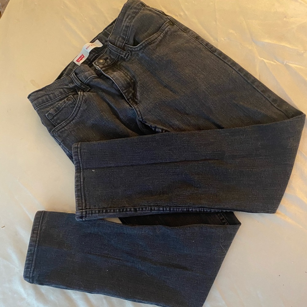 Black Slim Levi’s